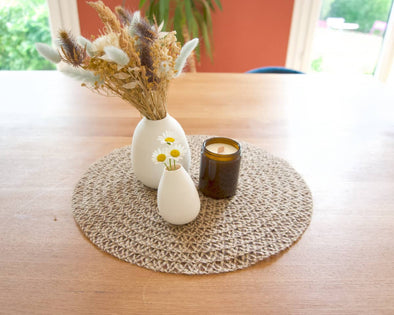 Vase soliflore porcelaine blanc intérieur rose - 8 cm