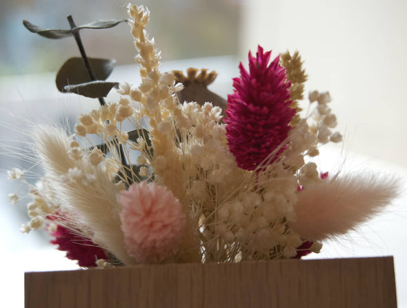Pot artisanal zoom fleurs séchées tendances roses My Cosy Home