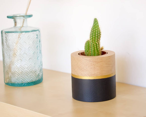 Cache-pot intérieur décoratif rond en bois fait-main noir et doré made in france par my cosy home