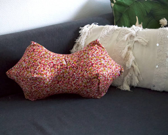 Coussin unique original décoratif pour salon fabrication artisanale format repose-tête