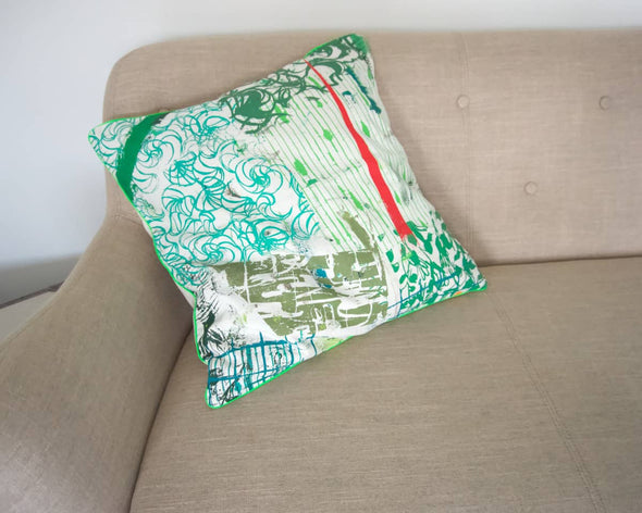 Housse de coussin canapé verte imprimée unique made in France happé