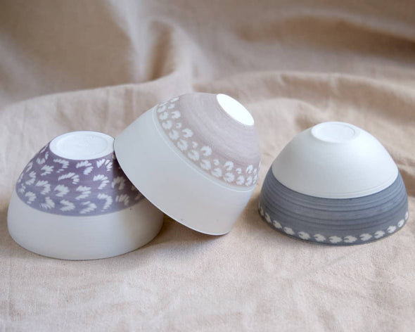 Trio de bols artisanaux en porcelaine made in France délicats et élégants pour décoration d'intérieur