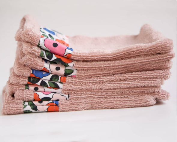 Gants de toilette originaux artisanaux français roses en éponge de bambou