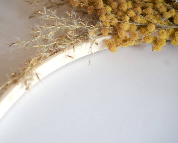 Couronne fleurs séchées zoom décoration artisanale murale unique
