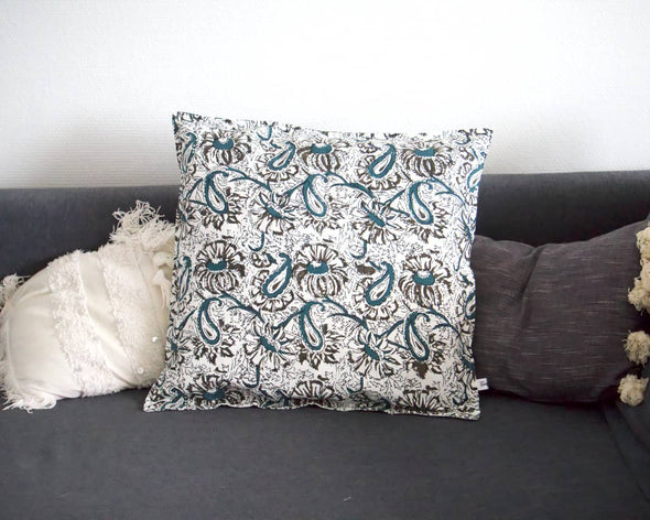Housse de coussin déco originale et unique faite à la main en France imprimé naturel vert et marron