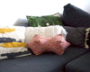 Coussin de canapé original tendance repose-tête imprimé petites fleurs colorées roses rouges