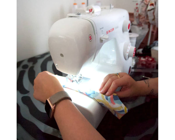 Fabrication textiles déco avec machine à coudre et savoir-faire Petite Marie Créatrice