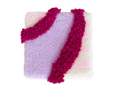 Décoration murale originale carrée en tufting rose violette fait-main made in France