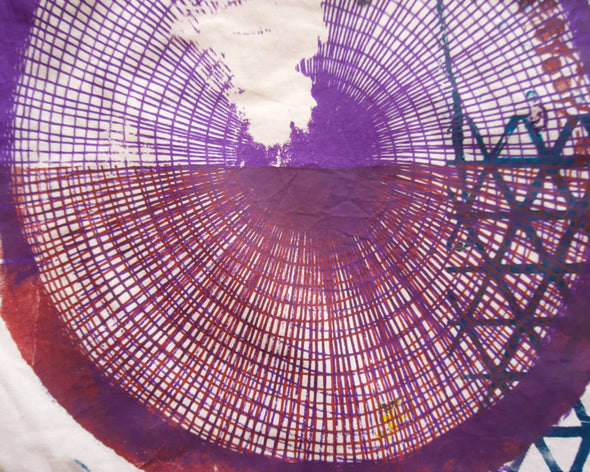 Zoom imprimé unique original violet forme cercle housse de coussin déco happé