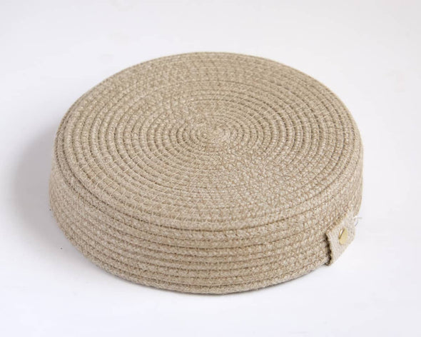 Dessous du panier en cordes de chanvre fabriqué artisanalement par la créatrice Mon Panier en cordes