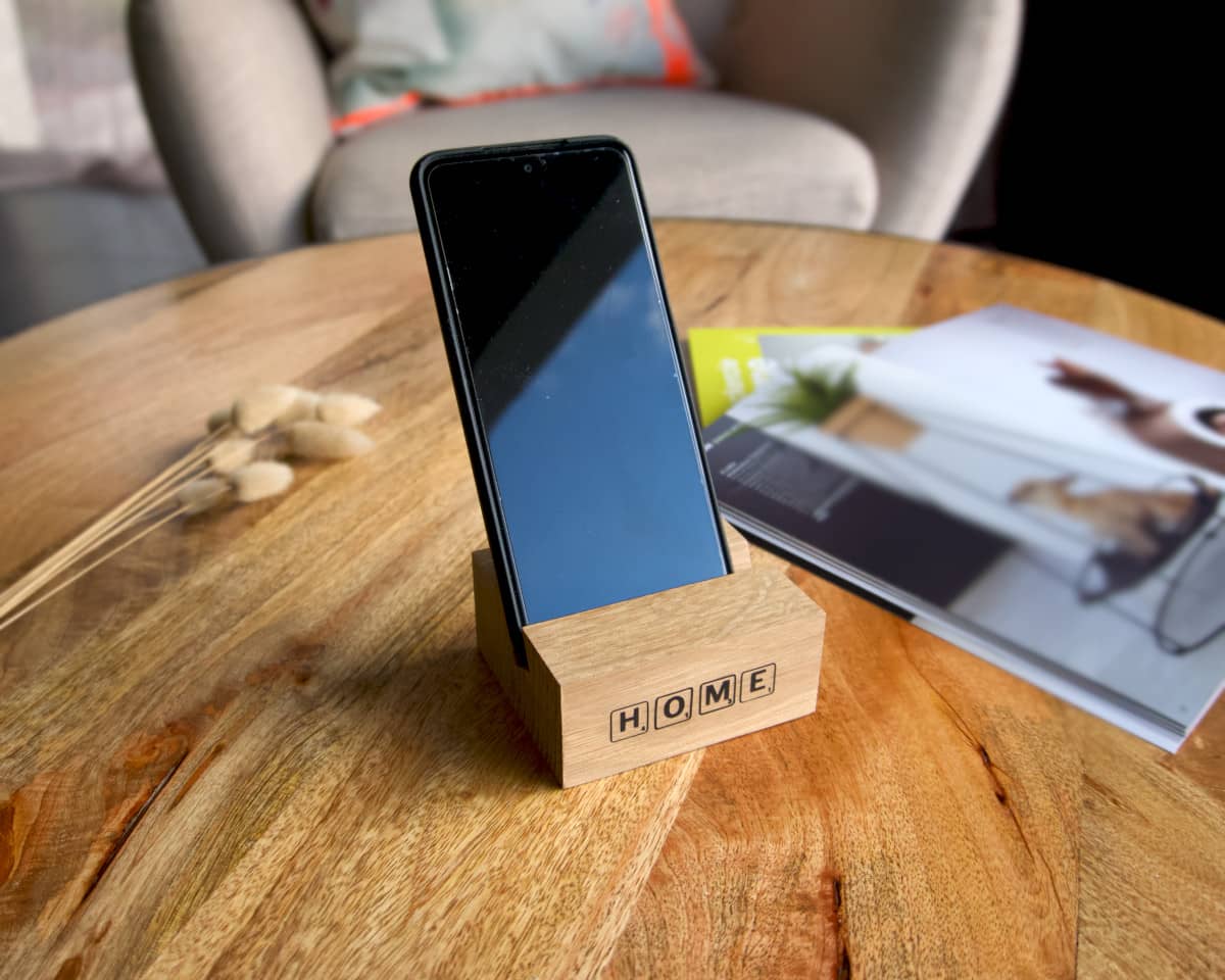 Petit support pour smartphone en bois