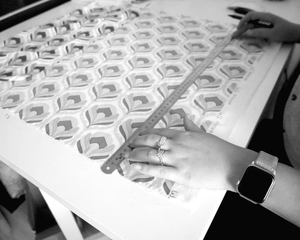 Fabrication des objets déco textile fait-main atelier de créatrice