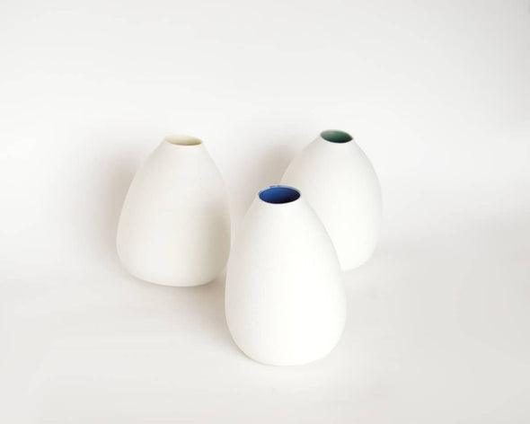 Vase céramique porcelaine soliflore blanc bleu foncé - 13 cm