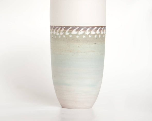 Vase céramique porcelaine unique vert bleu ligne motifs blancs