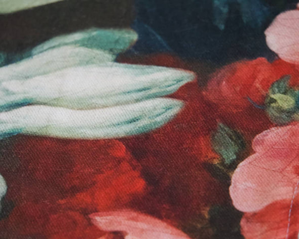 Zoom tissu 100% coton des serviettes de table réutilisable, motif fleurs rouges et blanches