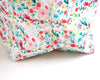 Zoom imprimé petites fleurs multicolores du panier de rangement tissu