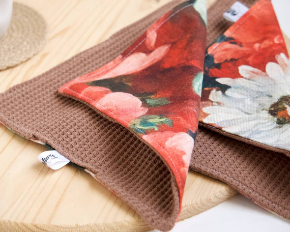 Zoom serviette de table en coton zéro déchet imprimé fleurs colorées et verso marron